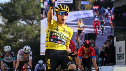 Primoz Roglic s'impose sur la 6e étape du Paris-Nice, le vendredi 12 mars 2021. (ANNE-CHRISTINE POUJOULAT / POOL)