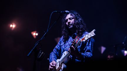 Adam Granduciel, leader, chanteur et guitariste de The War On Drugs, qui sortent leur nouvel album "I Don't Live Here Anymore". (JAMES BERRY / MAXPPP)