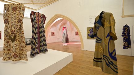 Exposition "Afghanistan, tisser l'horizon à l'infini, Regards croisés entre Kaboul et Arles" (jusqu'au 7 janvier 2024) à la Chapelle du Méjan à Arles (SYLVAIN THOMAS / AFP)