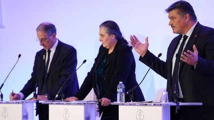 Denis Masseglia, Isabelle Lamour&nbsp;et David Douillet lors de la présentation des candidats à la présidence du CNOSF, le 25 avril 2017. (PHILIPPE MILLEREAU / DPPI MEDIA)