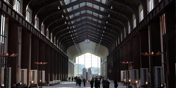 Batiment de la Cité du Cinéma, une ancienne centrale thermique EDF
 (Olivier Corsan / MAXPPP)