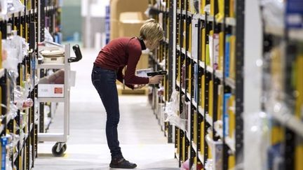 Une employée de la plateforme Amazon de Chalon sur Saône 
 (Philippe MERLE/AFP)