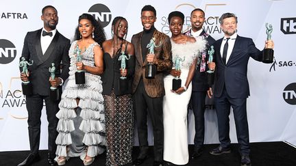 Les acteurs du film "Black Panther", le 27 janvier 2019 à Los Angeles (Etats-Unis). (FRAZER HARRISON / GETTY IMAGES NORTH AMERICA / AFP)