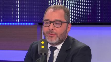 Rachid Temal, sénateur socialiste du Val-d’Oise et vice-président du groupe PS au Sénat, était l'invité de "Tout est politique" mardi 24 avril sur franceinfo.
 (FRANCEINFO)