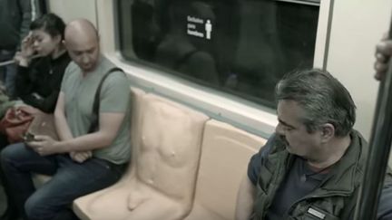 Un "siège pénis" dans le métro à Mexico contre le harcèlement sexuel