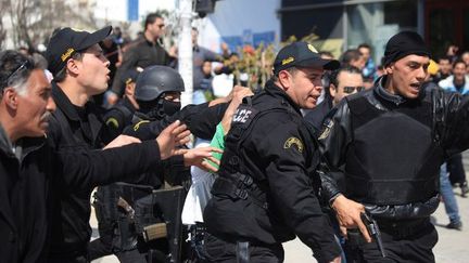 Arrestation d'un assaillant au Musée du Bardo à Tunis. (Yassine Gaida/AFP)