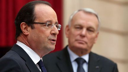 Fran&ccedil;ois Hollande donne un discours face au gouvernement de Jean-Marc Ayrault, le 3 janvier 2013, &agrave; l'Elys&eacute;e, &agrave; Paris. (PHILIPPE WOJAZER / AP / SIPA)