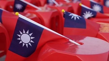 Des drapeaux de Taiwan lors d'un meeting du parti conservateur Kuomintang, à New Taipei City, le 12 janvier 2024. (I-HWA CHENG / AFP)