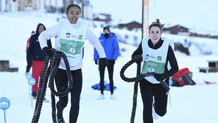 Alizée Cornet à droite et sa filleule Mathilde Ngijol-Carre aux Etoiles du sport 2022 à Tignes. (KEMPINAIRE STEPHANE / KMSP)