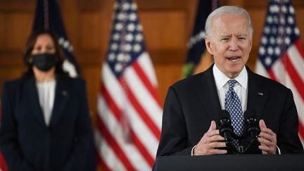 Le président américain Joe Biden et la vice-présidente Kamala Harris, le 19 mars 2021 à Atlanta (Georgie). (ERIC BARADAT / AFP)