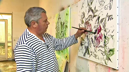 Philippe Charpentier dans son atelier à Savigny-en-Sancerre
 (France 3 / Culturebox)