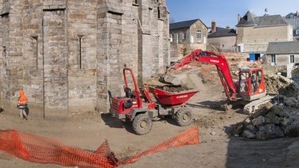 L'opération archéologique autour de la cathédrale du Mans.
 (E. Collado, Inrap)