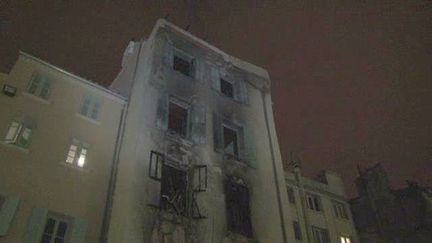 Quatre personnes sont mortes à la suite d'un incendie jeudi soir dans un immeuble de Toulon, dont l'origine probablement accidentelle selon les enquêteurs reste à déterminer.