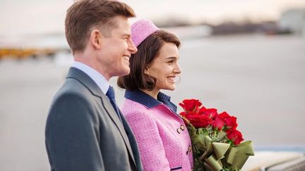  Le costume de Jackie Kennedy, porté par Natalie Portman dans le biopic "Jackie" est estimé entre 400 et 600 euros.
 (CNC)