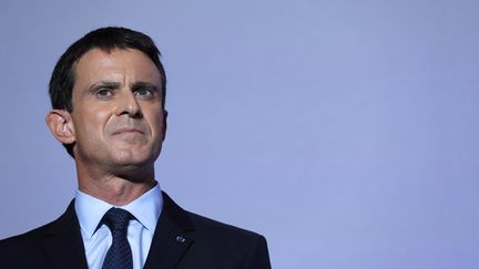 Manuel Valls, le 21 novembre 2016 à la mairie d'Alfortville (Val-de-Marne). (THOMAS SAMSON / AFP)