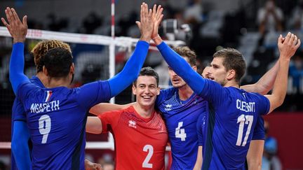 Les volleyeurs français sont qualifiés pour la finale du tournoi olympique. (YURI CORTEZ / AFP)