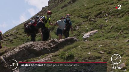 Des secouristes de haute montagne. (France 2)