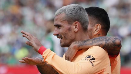 L'attaquant français de l'Atéltico de Madrid, Antoine Griezmann, célèbre son premier but contre le Real Bétis, le 23 octobre 2022 en Liga (JOSE MANUEL VIDAL / MaxPPP)