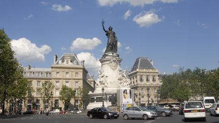 Le monument à la République et sa cèlèbre statue de Marianne n'est alors qu'un gigantesque rond-point.&nbsp; (VINH LUU / MAIRIE DE PARIS)