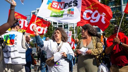 Une mobilisation de la protection de la jeunesse, à Paris, le 19 septembre 2024. (VALERIE DUBOIS / HANS LUCAS / AFP)