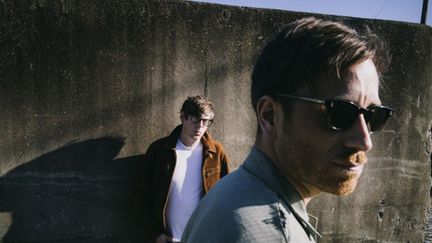 Patrick Carney (second plan) et Dan Auerbach des Black Keys.
 (Danny Clinch)