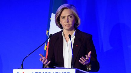 Valérie Pécresse lors d'une conférence de presse,&nbsp;le 31 mars 2022, à Paris. (ALAIN JOCARD / AFP)