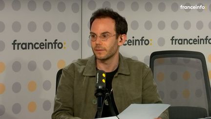 Clément Viktorovitch dans Entre les lignes, sur franceinfo, le 16 mai 2022. (FRANCE INFO / RADIO FRANCE)