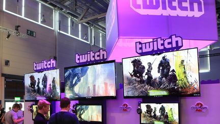 Un stand de pr&eacute;sentation de Twitch, le 13 ao&ucirc;t 2014 &agrave; Cologne (Allemagne). (RALPH GOLDMANN / PICTURE ALLIANCE / AFP)