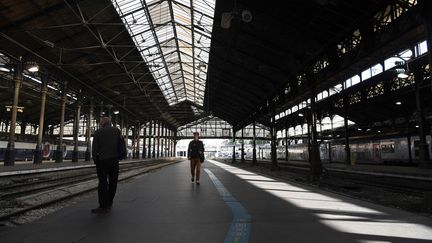 La gare Saint-Lazare à Paris presque vide après une panne d’aiguillage, le 13 juin 2018. (ALAIN JOCARD / AFP)