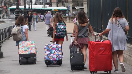 Des groupes de touristes asiatiques&nbsp;ont été&nbsp;victimes de vols aux abords de plusieurs hôtels en Île-de-France. (OLIVIER BOITET / MAXPPP)