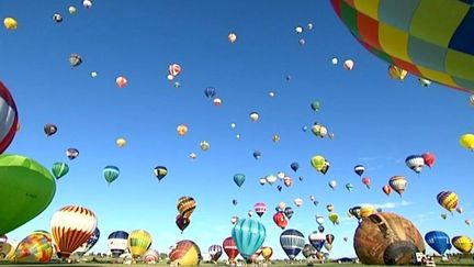 Ballet de montgolfières à Chambley
 (France3/culturebox)