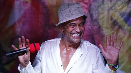 Le chanteur et ancien tennisman Yannick Noah, lors d'un concert à Yaoundé, au Cameroun, le 26 juillet 2022. (LUDOVIC MARIN / AFP)