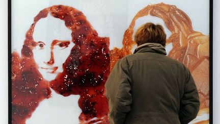 La Joconde en confiture de Vik Muniz exposée à Avignon
 (AFP/GERARD JULIEN)