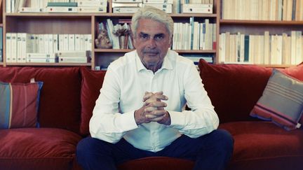 L'éditeur Jean-Claude Lattès à Paris, le 4 avril 2012.&nbsp; (PATRICK FOUQUE / AFP)