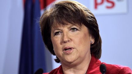 Martine Aubry lors d'une conf&eacute;rence de presse au quartier g&eacute;n&eacute;ral du Parti socialiste le 16 octobre 2011. (JACQUES DEMARTHON / AFP)