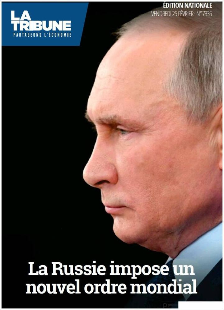 La une du quotidien économique "La Tribune", le 25 février 2022. (LA TRIBUNE)