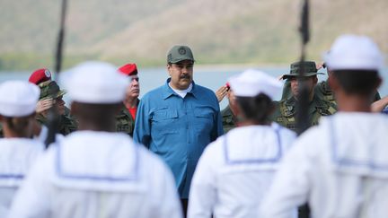 Le président du Venezuela Nicolas Maduro, lors d'un exercice militaire, le 3 février 2019, à Turiamo (Venezuela). (MIRAFLORES PALACE / HANDOUT / REUTERS)