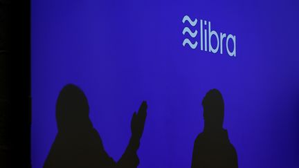 Polémique autour de la monnaie "Libra" lancée par Facebook