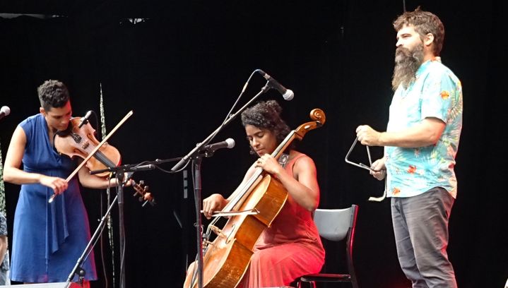 Free Feral, Leyla McCalla et Daniel Tremblay
 (Jean-François Convert)