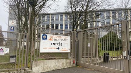 L'entrée du lycée Gaston-Berger de Lille © (RADIO FRANCE / STEPHANE BARBEREAU)