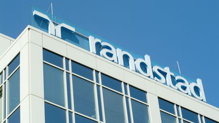 Le si&egrave;ge de Randstad, &agrave; Francfort sur le Main (Allemagne). (RENE SPALEK / BILDERBERG / AFP)