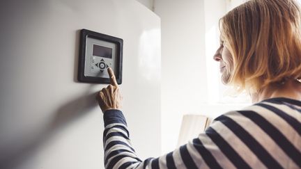 Les particuliers découvrent tous en cette rentrée que leur facture d'électricité de gaz ou de gazole a fortement augmenté. Des solutions existent pour réduire votre consommation. (Illustration) (GETTY IMAGES)