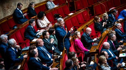 Les députés du groupe Liot dans l'hémicycle de l'Assemblée nationale, à Paris, le 15 février 2023. (AMAURY CORNU / HANS LUCAS / AFP)