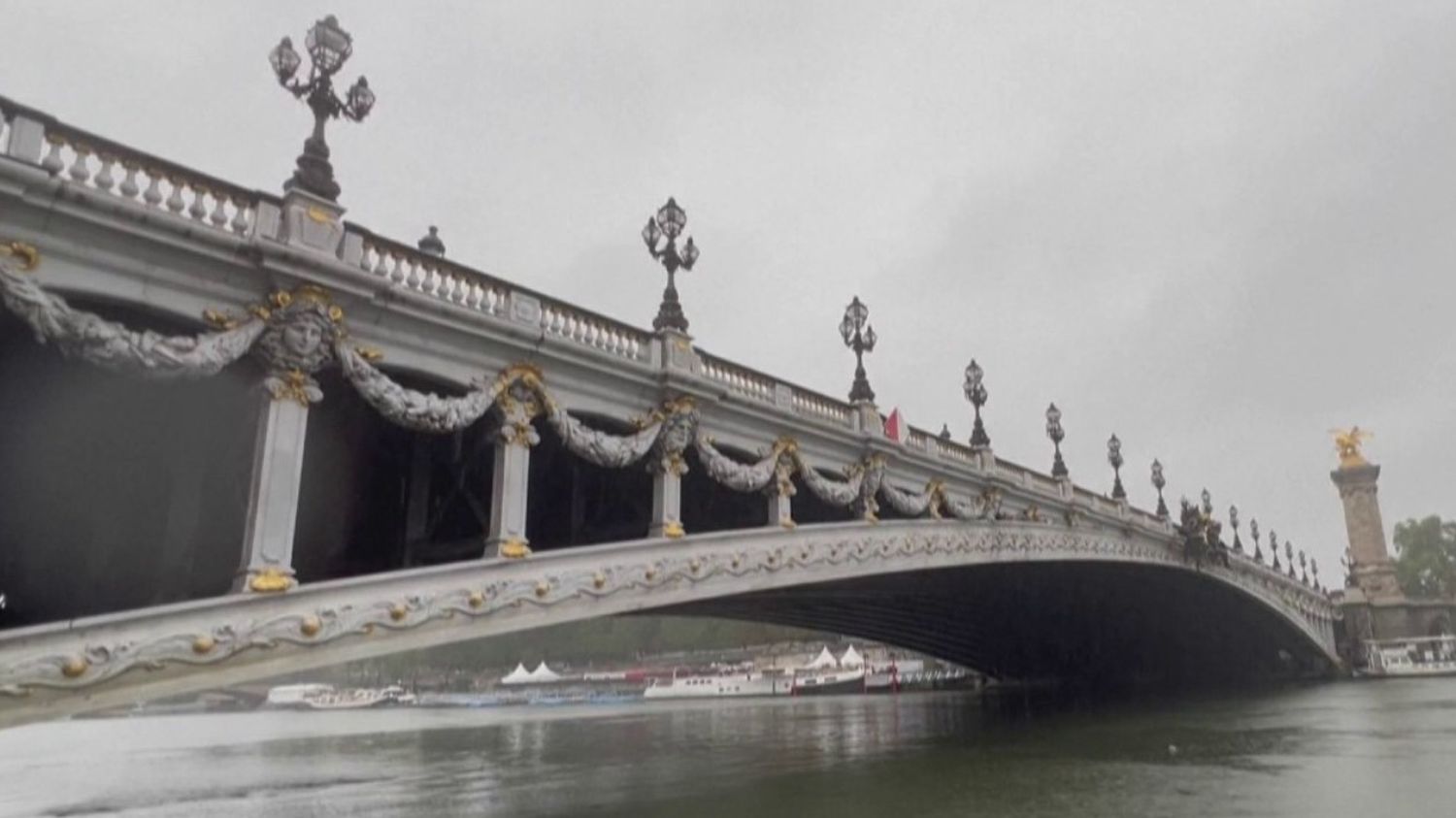 Paris 2024 la menace plane sur les épreuves de nage libre dans la Seine