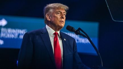 L'ancien président Donald Trump lors d'une conférence de presse à West Palm Beach, en Floride (Etats-Unis), le 15 juillet 2023. (GIORGIO VIERA / AFP)