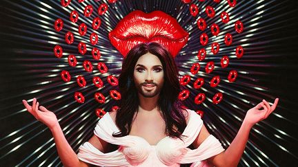 Affiche du Crazy Horse avec Conchita Wurst
 (Crazy Horse)