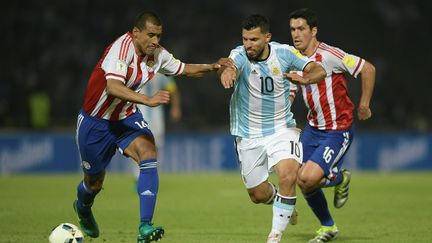 Sergio Agüero n'a rien pu faire face au Paraguay de Paulo Da Silva (JUAN MABROMATA / AFP)