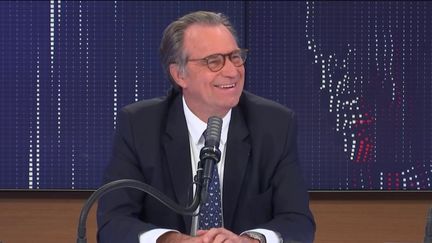 Renaud Muselier,&nbsp;président de la Région Sud PACA, était l'invité du "8h30 franceinfo", mercredi 7 avril 2021. (FRANCEINFO / RADIOFRANCE)