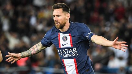 Lionel Messi a ouvert le score d'un coup franc direct, face à Nice, au Parc des Princes, samedi 1er octobre 2022. (AFP)