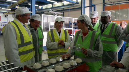 Agnès Pannier-Runacher, alors secrétaire d'Etat à l'Industrie, visite une entreprise d'emballages à Ornans (Doubs) le 19 mars 2019 (DIMITRI IMBERT / FRANCE BLEU BESANÇON / RADIO FRANCE)